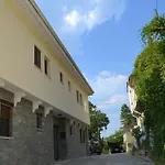 Lakeview Balcony In Lejlighed *