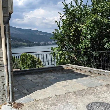 Lakeview Balcony In Daire