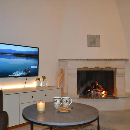 Daire Lakeview Balcony In Kesriye