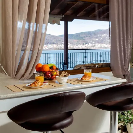 Lakeview Balcony In Daire Kesriye