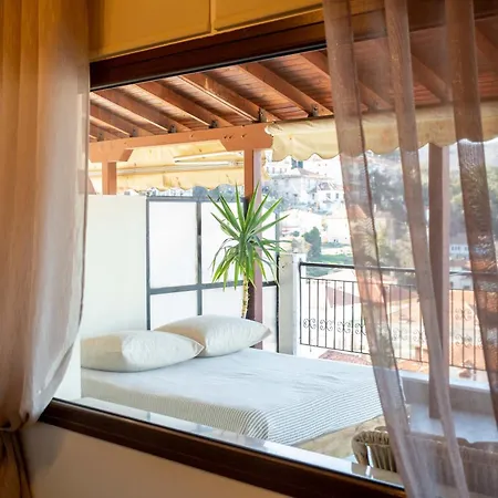 Lakeview Balcony In Daire Kesriye